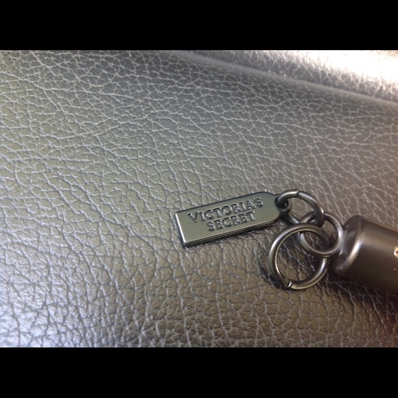 Y2k Victoria secret tinsel Keychain - Picture 3 of 3